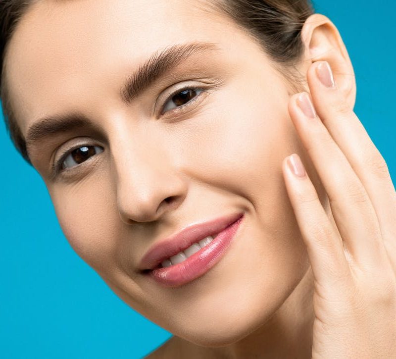 Facial Treatment in AAYNA Clinic