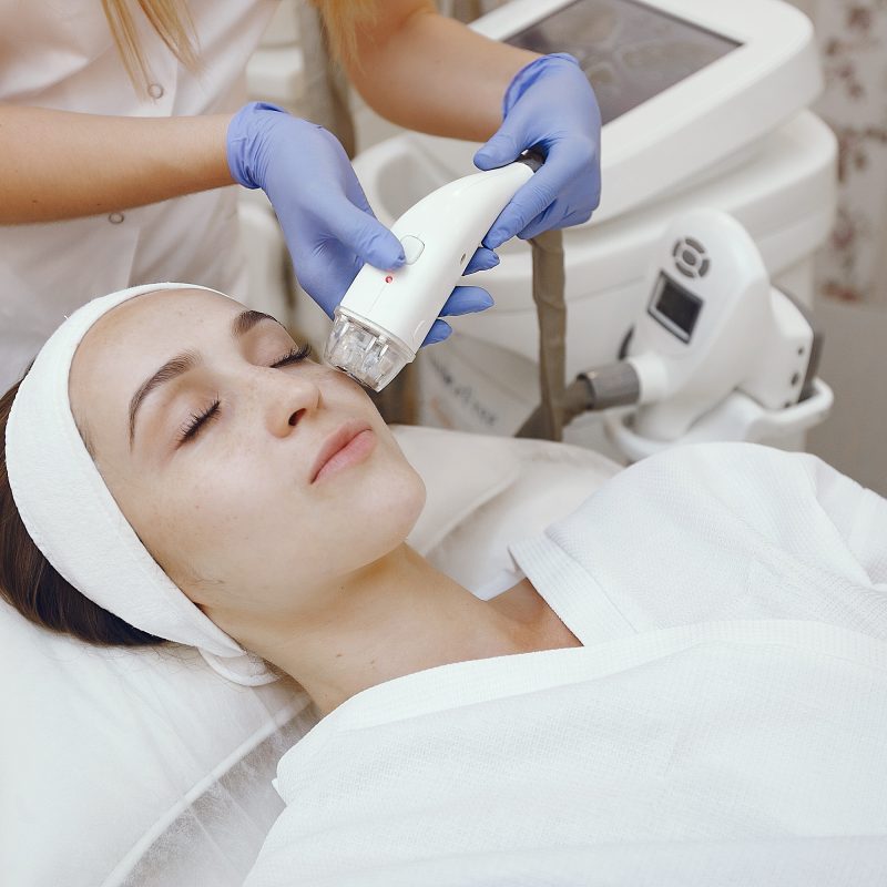 HIFU Treatment / AAYNA Clinic