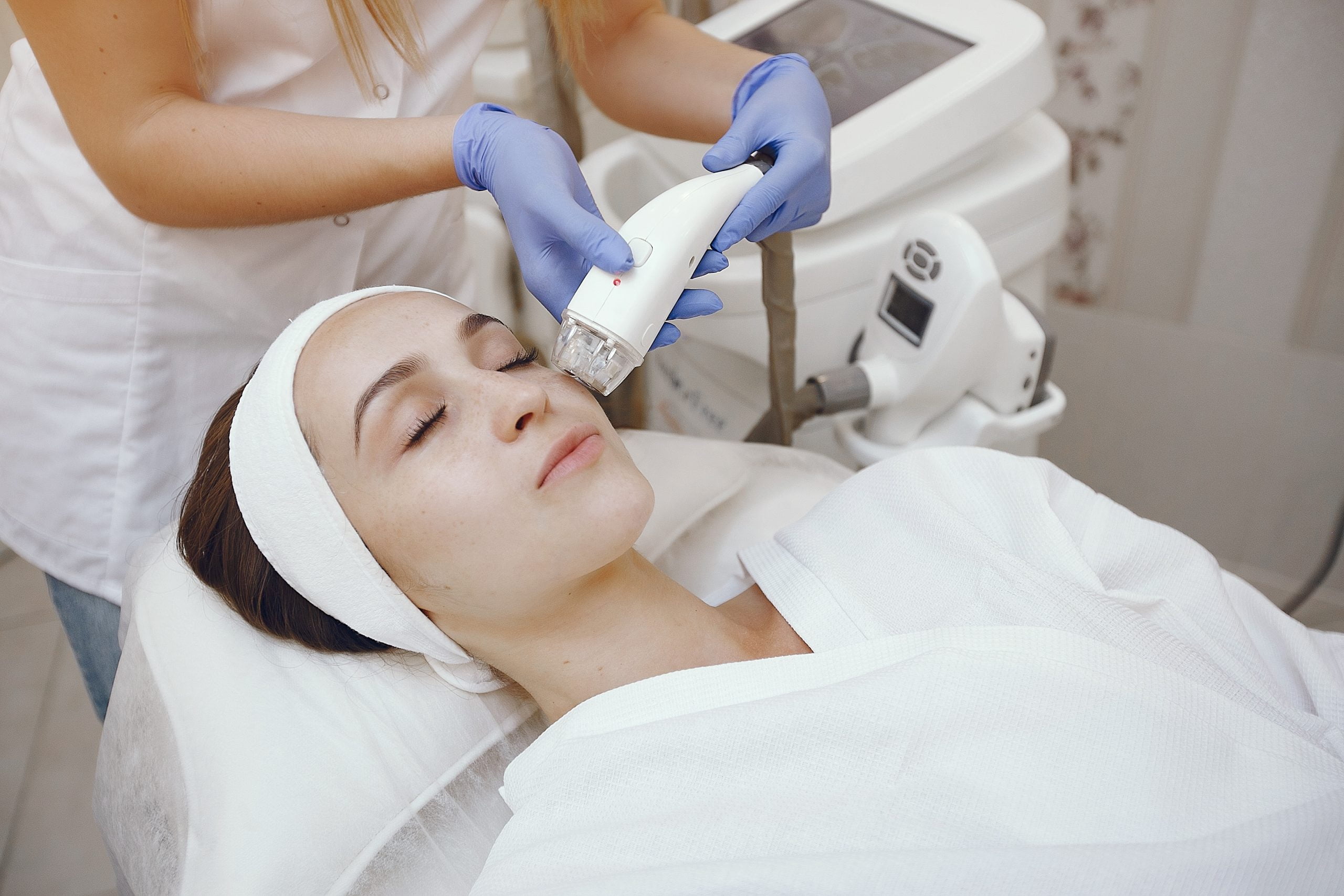 Unveiling the Benefits of HIFU for Non-Invasive Fat Reduction